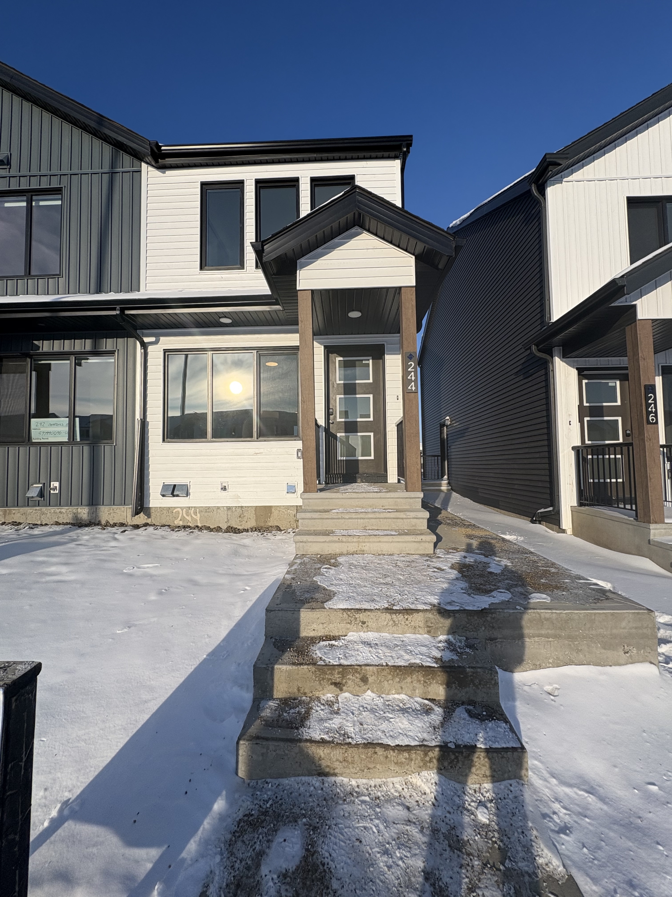244 Marquis Boulevard NE - Upper