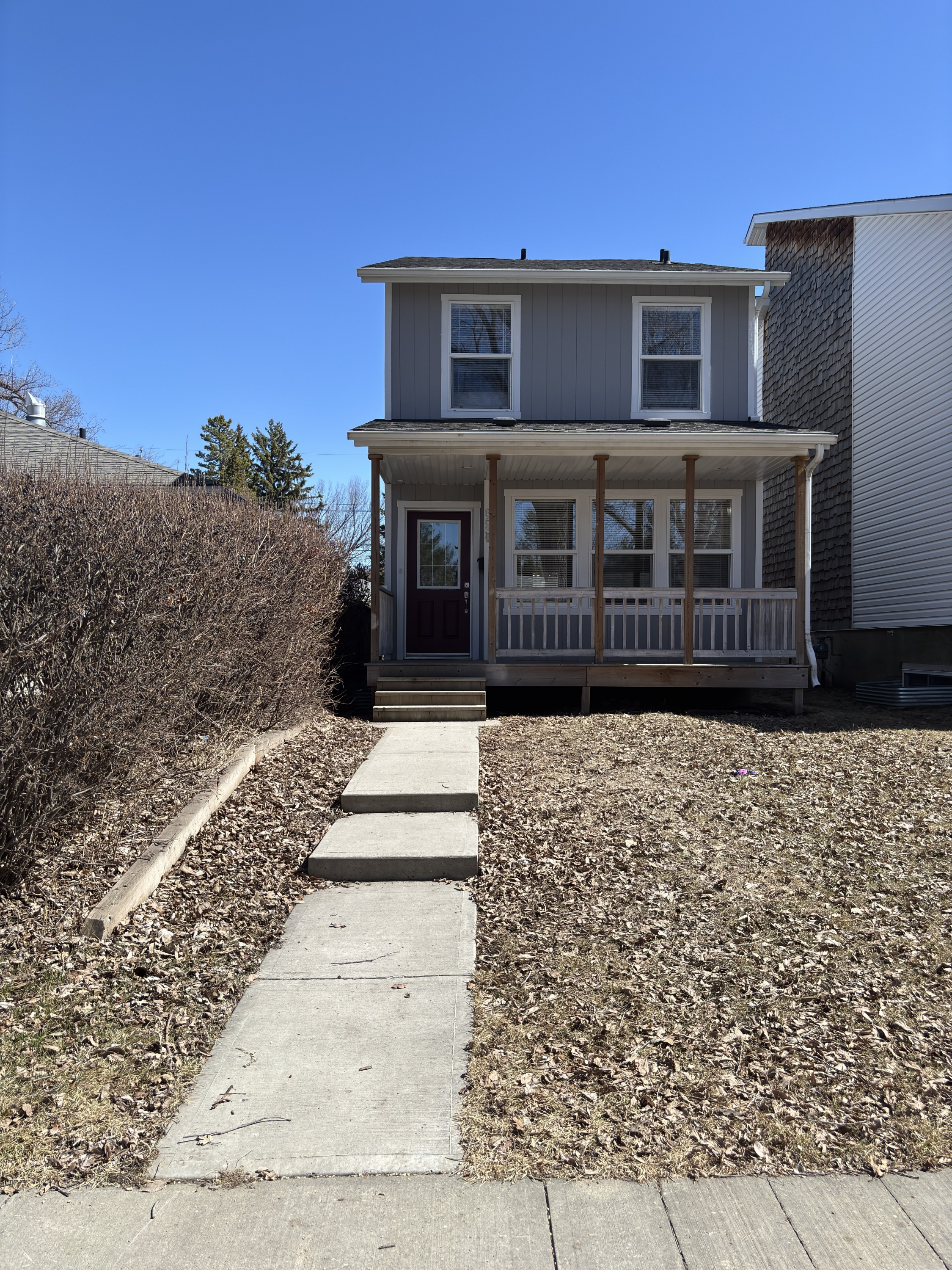 8639 80 Street NW - 8639 Main